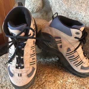 Rugged Nevados hiking boots size 10